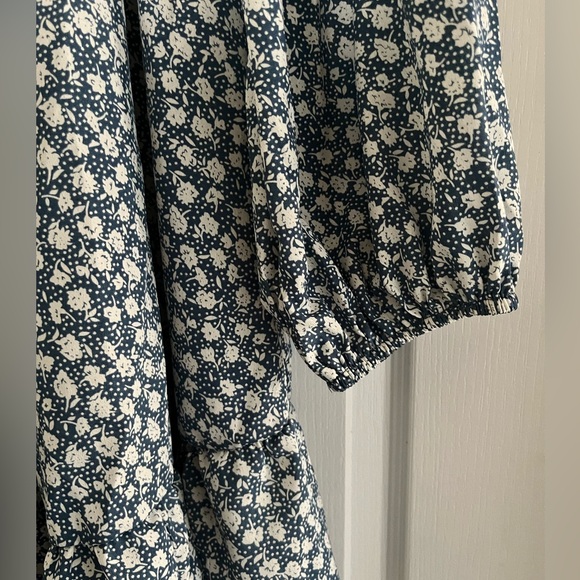 Maternity Blue Floral Long Sleeve Dress - Picture 5 of 6